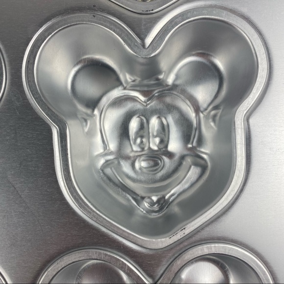 Disney 1995 Wilton Mickey Mouse Head Mini Cake Mold Baking Pan - Picture 8 of 8